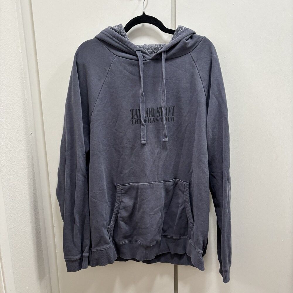 Taylor Swift Eras Tour Women’s Sz Medium Hoodie 2023-2024 Lineup Sweatshirt Blue